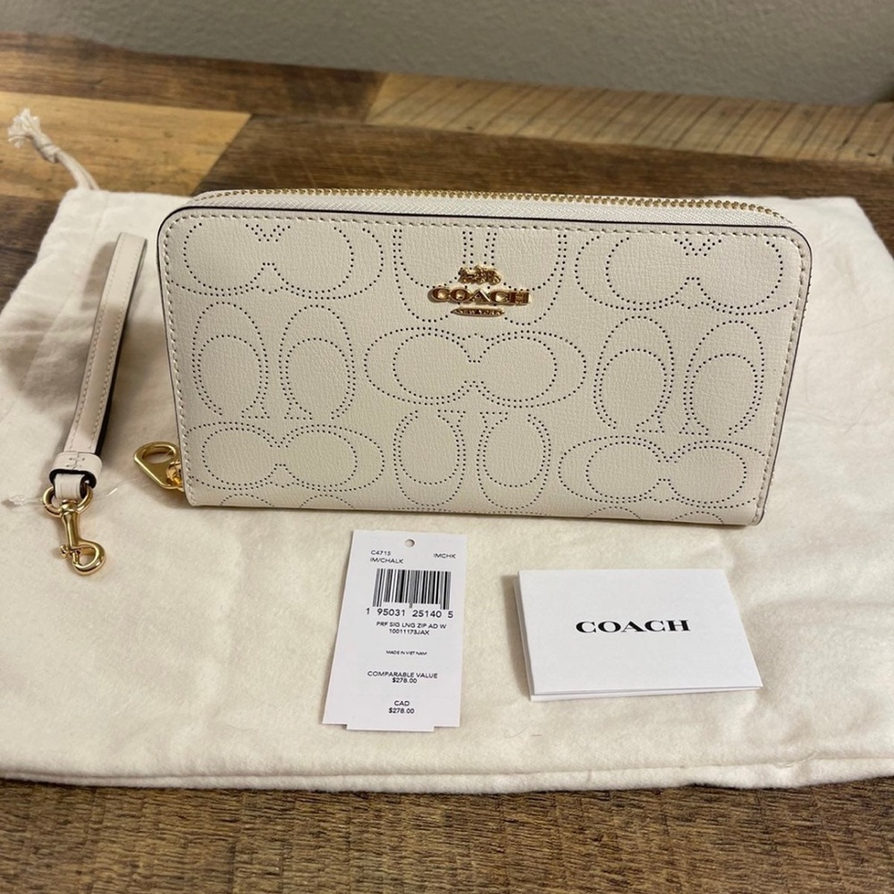 COACH WOMENS LARGE WALLET SIGNATURE LEATHER 2876 (Chalk) NWT